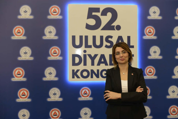 Doç. Dr. Oya Topaloğlu