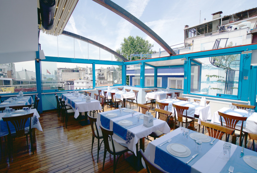 Beyoğlu’nun Beyefendisi Olarak Anılan Lipsos Restaurant, Şimdi Kadıköy’de!