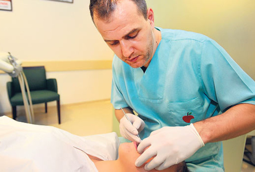 Lingual Ortodonti tedavisinde ortodontist seçimi önemli