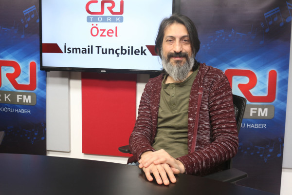 Bağlama virtüözü İsmail Tunçbilek