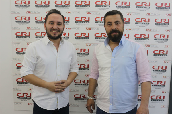 Tarihçi-Yazar Ahmet Anapalı ve program yapımcısı Türker Akıncı 