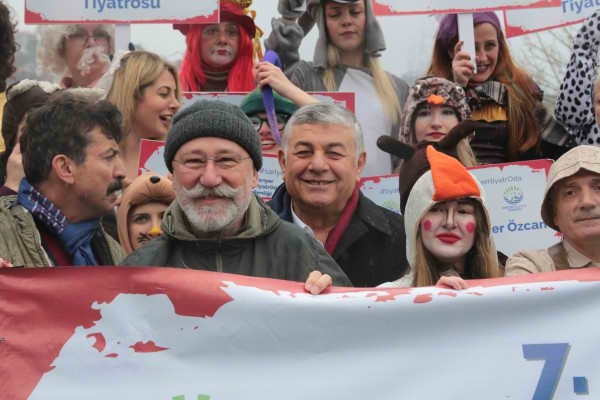 TİYATRO