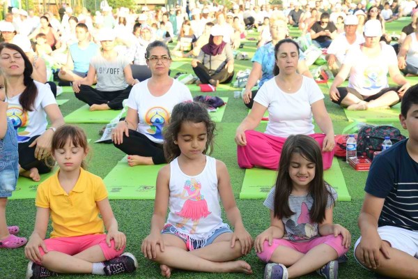 YOGA 