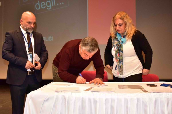 ŞÜKRÜ GENÇ