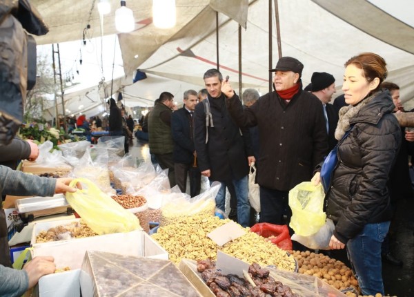 Pazar ziyareti