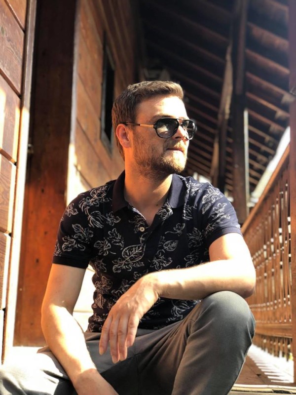 AYHAN KAVRAZ (1)
