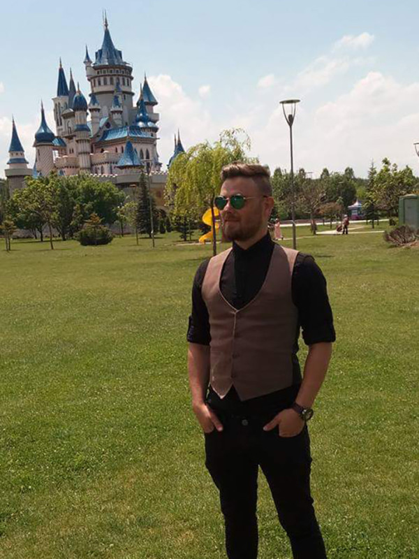 AYHAN KAVRAZ (2)