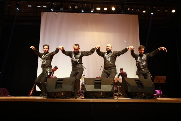 Halk Dansları