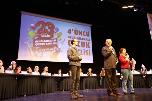 Şükrü Genç