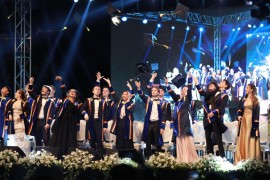 Tarabya İngiliz Okulları, mezunları için İngiltere Başkonsolosluğu’nda tören düzenlendi 