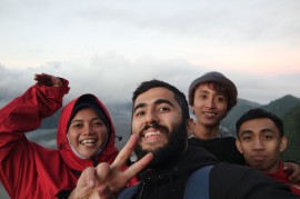 Dünyayı gezen Türk gezgin, edindiği bilgileri paylaşarak para kazanıyor