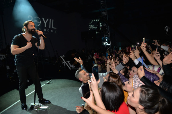 HUGO BOSS İzmir - Koray Avcı yeni yıl