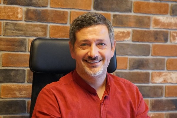 Dr. İsmail Özsan 
