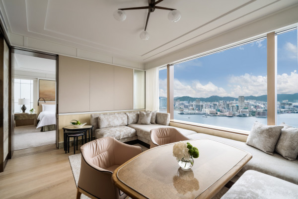 Island Shangri-La, Hong Kong 1