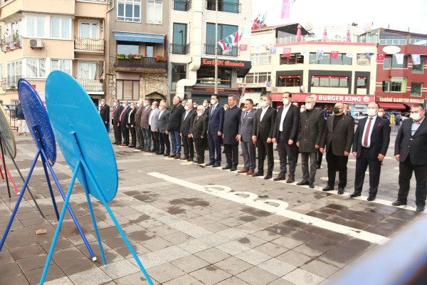 çelenk töreni
