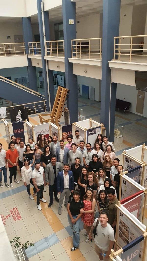 QUA Granite - Akdeniz Üniversitesi mezunları ve öğrencileri