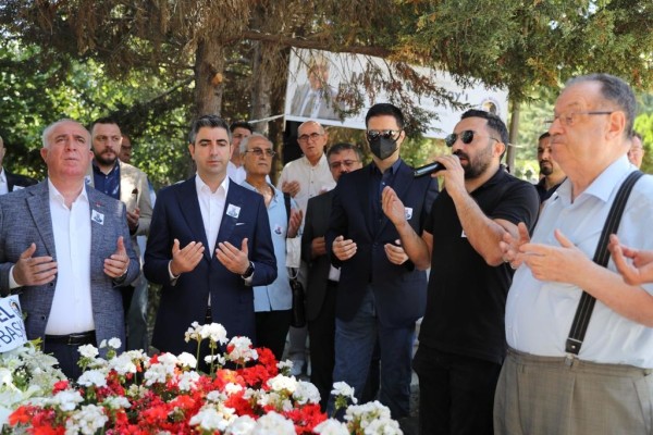 Eski Bakan Mehmet Moğultay Vefatının 5’inci Yılında Kabri Başında Anıldı