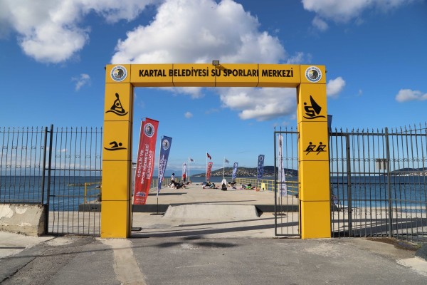 Kartal Belediyesi kürek ve kano eğitimleri başladı