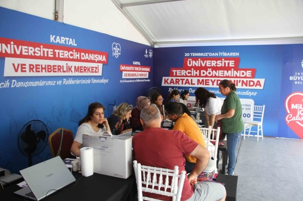 Kartal Belediyesi, Lise ve Üniversite Tercihlerinde Öğrencilerin Yanında