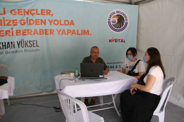 Kartal Belediyesi, Lise ve Üniversite Tercihlerinde Öğrencilerin Yanında
