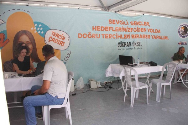 Kartal Belediyesi, Lise ve Üniversite Tercihlerinde Öğrencilerin Yanında