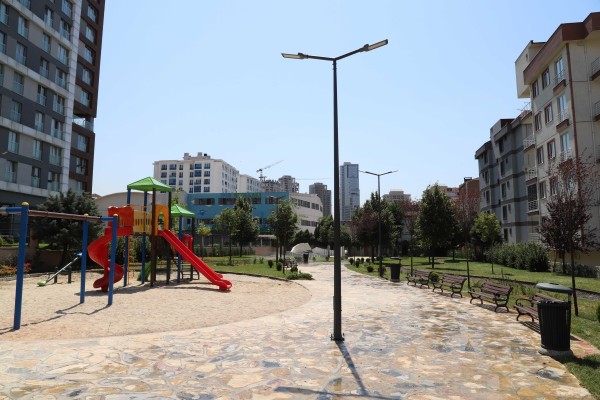 Kartal’da parklar yenileniyor, yeşil alanlar kent merkezine taşınıyor