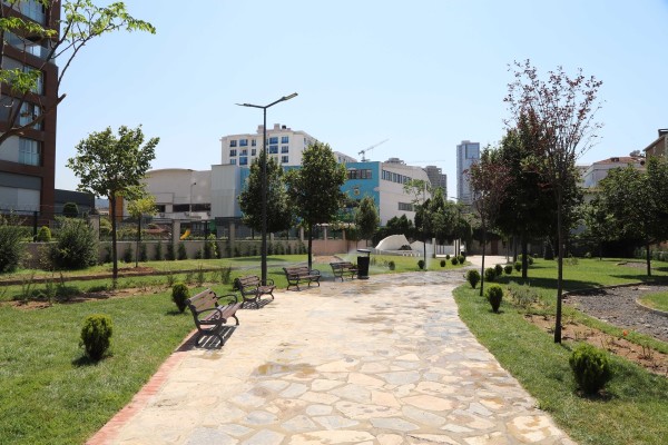 Kartal’da parklar yenileniyor, yeşil alanlar kent merkezine taşınıyor