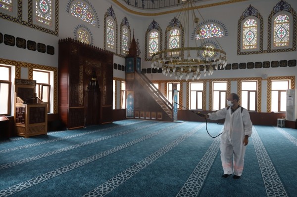 Kartal’da İbadethaneler Muharrem Ayı Boyunca Dezenfekte Edildi