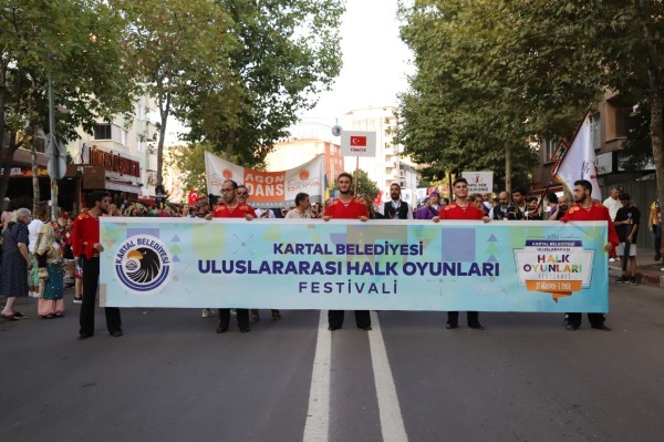 Kartal Belediyesi Uluslararası Halk Oyunları Festivali Başladı
