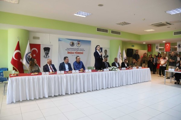 Kartal Belediyesi’nde Toplu İş Sözleşmesi Sevinci