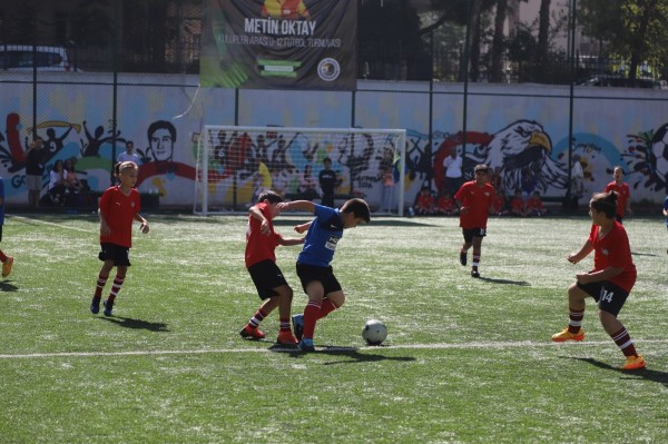 ‘Metin Oktay Kulüpler Arası U-12 Futbol Turnuvası’nda İlk Düdük Çaldı
