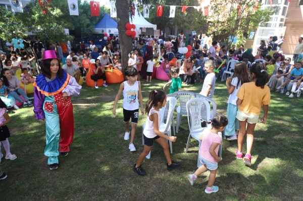 Kartal'da, 'Uluslararası Çocuk Edebiyatı Festivali'ne Coşkulu Açılış