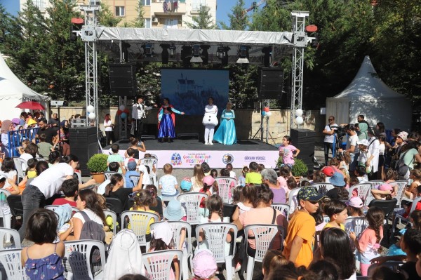 Kartal'da, 'Uluslararası Çocuk Edebiyatı Festivali'ne Coşkulu Açılış