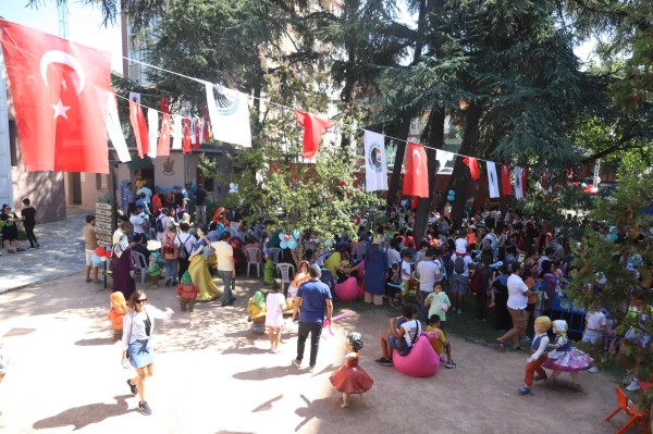 Kartal'da, 'Uluslararası Çocuk Edebiyatı Festivali'ne Coşkulu Açılış