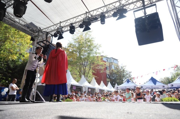 Kartal'da, 'Uluslararası Çocuk Edebiyatı Festivali'ne Coşkulu Açılış