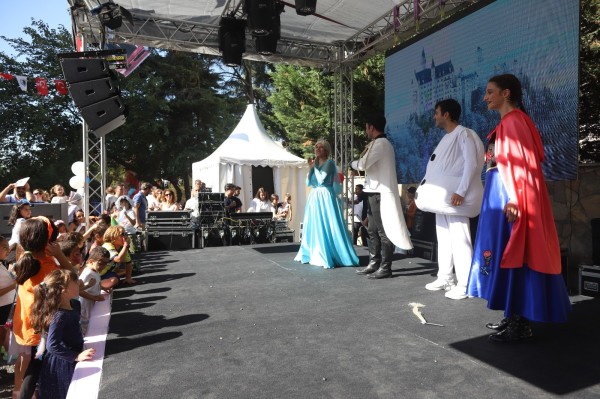 Kartal'da, 'Uluslararası Çocuk Edebiyatı Festivali'ne Coşkulu Açılış