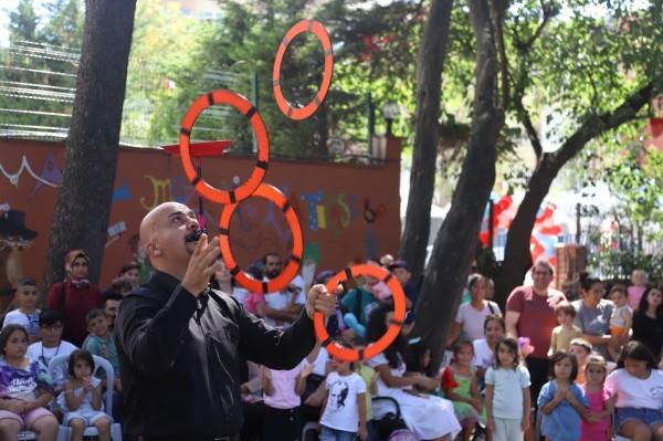 Kartal'da, 'Uluslararası Çocuk Edebiyatı Festivali'ne Coşkulu Açılış