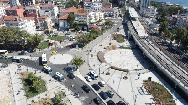 ‘Kartal Neyzen Tevfik Meydanı’ Yoğun Katılımlı Bir Törenle Hizmete Açıldı