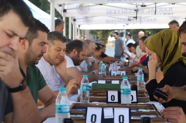 Kartal’da Tavla Turnuvası Heyecanı Yaşandı