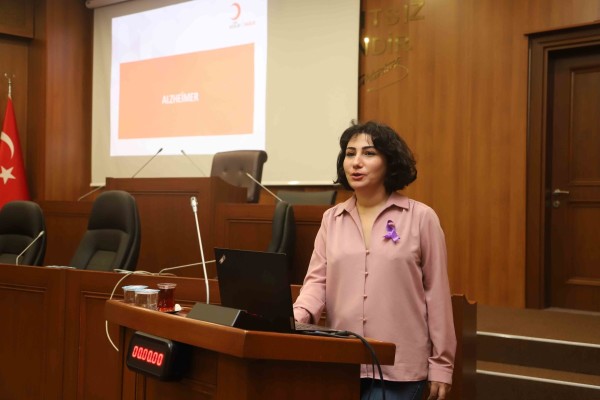 Kartal Belediyesi’nde Çalışanlara Alzheimer Semineri