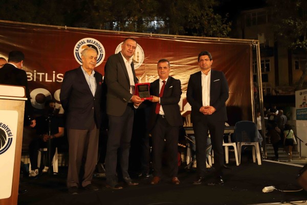 Başkan Gökhan Yüksel Bitlis Gecesi Şenliği’ne Katıldı