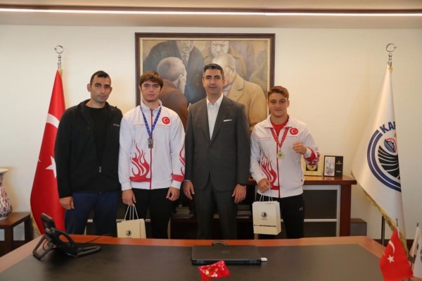 Kartal’ın Gururu Şampiyon Sporculardan, Başkan Gökhan Yüksel’e Ziyaret