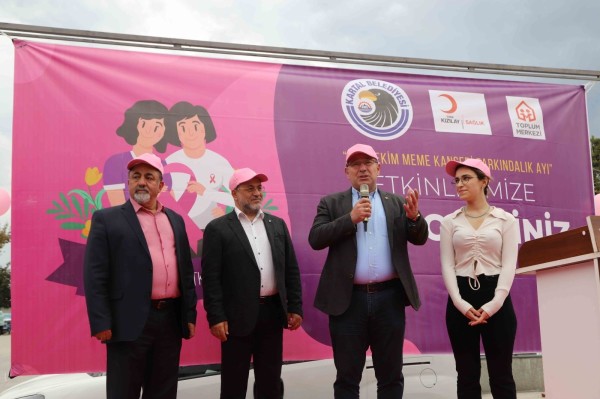 Kartal Belediyesi’nden Meme Kanseri Farkındalık Yürüyüşü