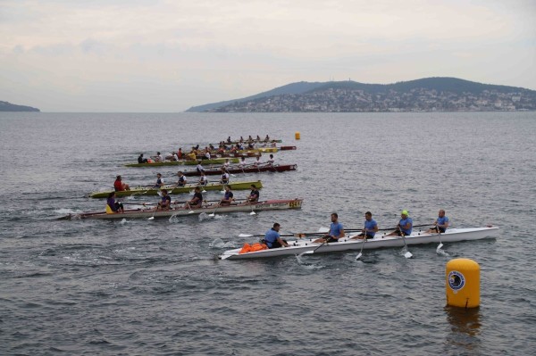 Kartal Belediyesi, Deniz Küreği Yarışları’na ev sahipliği yaptı
