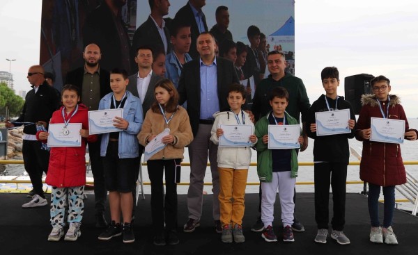 Kartal Belediyesi, Deniz Küreği Yarışları’na ev sahipliği yaptı