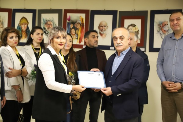 Kartal Belediyesi’nden İranlı Kadın Ressamlara Anlamlı Destek