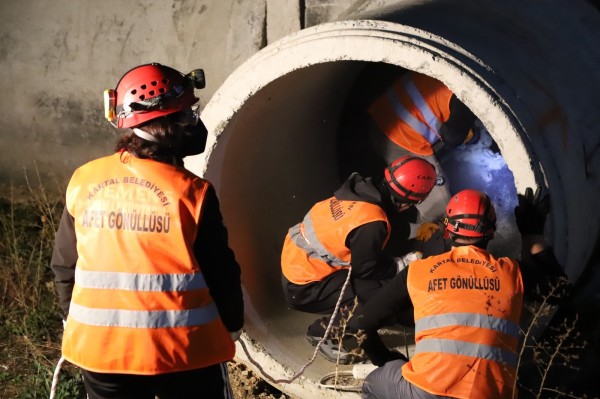 Kartal’da Afetlere Karşı Gece Tatbikatı Yapıldı