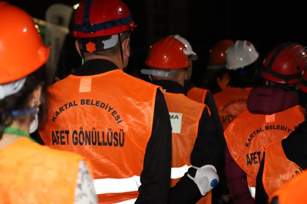 Kartal’da Afetlere Karşı Gece Tatbikatı Yapıldı