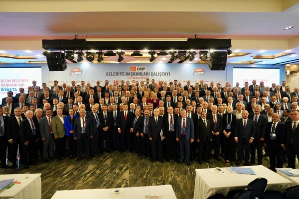 Başkan Gökhan Yüksel, CHP’nin Belediye Başkanları Çalıştayı’na Katıldı