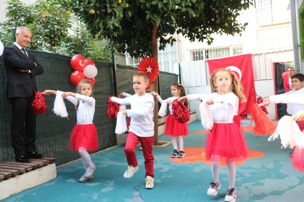 Kartal Belediyesi’nin Kreşlerinde 29 Ekim Coşkusu Yaşandı